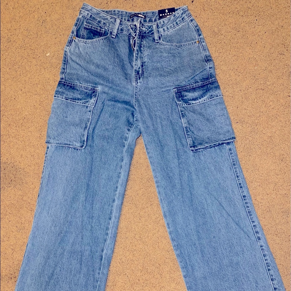 Fashion Nova Baggy Jeans Size 5